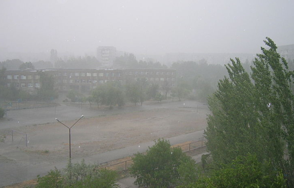 Метеоролог Ганьшин связал участившиеся ливни в России с глобальным потеплением