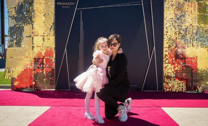 Певица Талышинская считает «ерундой» упреки из-за американского гражданства дочери