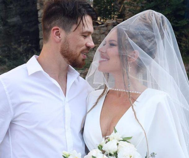 Блогер Федор Белогай превращает в деньги веру и желания Риты Дакоты