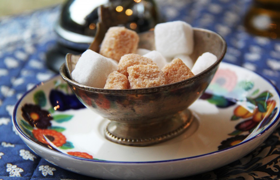 Диетолог Дюваль рассказала о вреде чая с сахаром