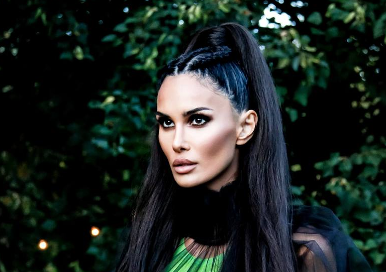 Пластический хирург Хачатрян обвинил в клевете бывшую жену футболиста Мамаева и подал в суд