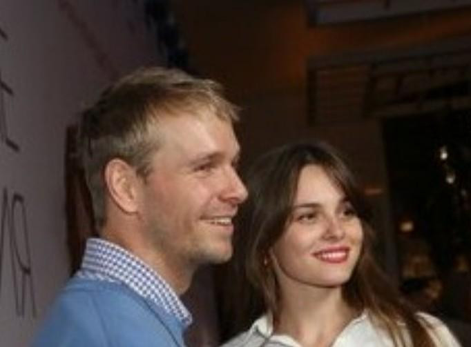 Звезда «Триггера» Ангелина Стречина и актёр Илья Малаков сыграли свадьбу в русском стиле