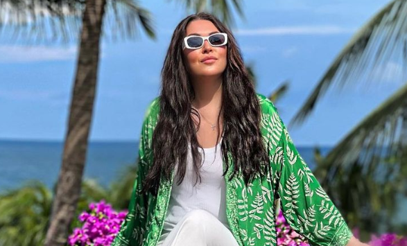 Ирина Дубцова повредила ногу, упав на концерте в Сочи