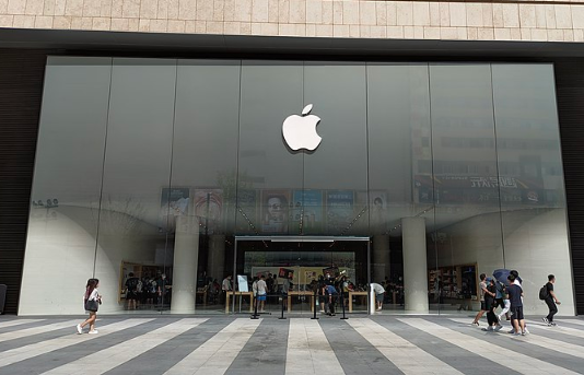 Новый iPhone 15 поступит в продажу с большой скидкой