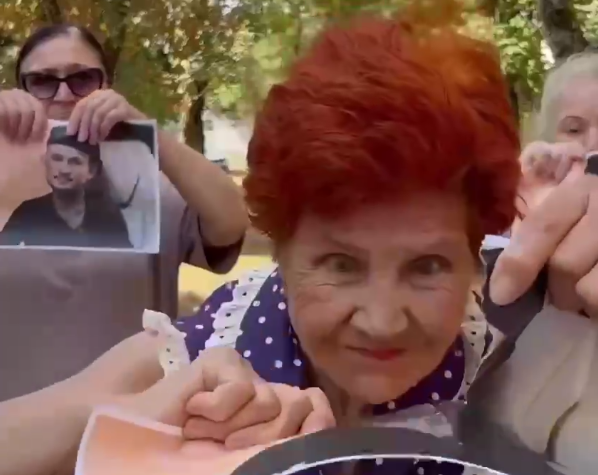 Пенсионерки из "Отрядов Путина" выступили против возвращения Моргенштерна в Россию