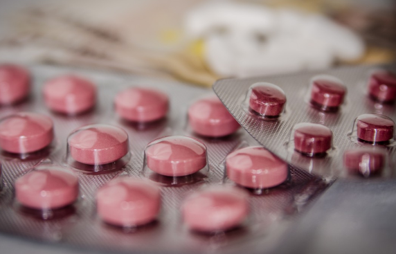 Врач Чернышова объяснила, почему не стоит смешивать антибиотики с алкоголем