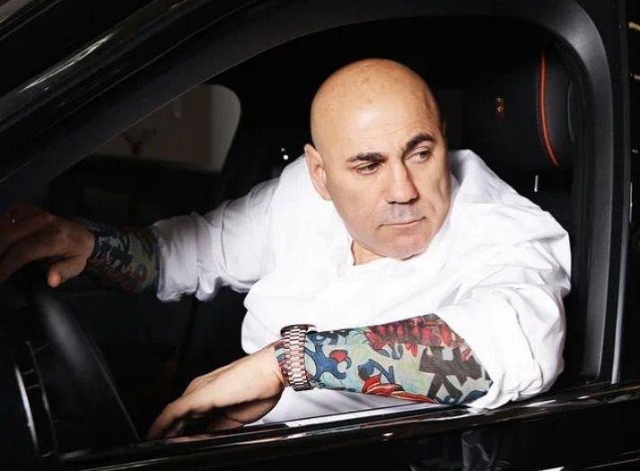 Иосиф Пригожин попросил не присылать ему венки