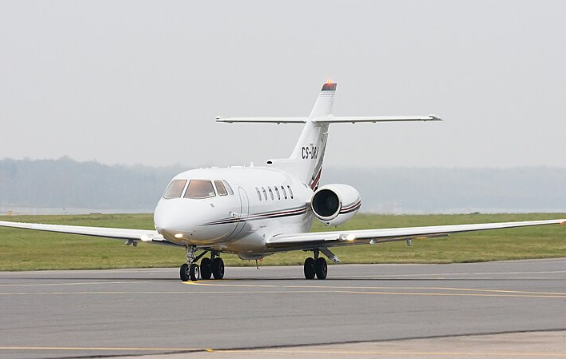 "МК": На борту самолета Евгения Пригожина появлялся подозрительный уборщик с пылесосом