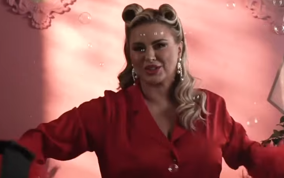 Анна Семенович верит, что Роман Костомаров скоро встанет на коньки