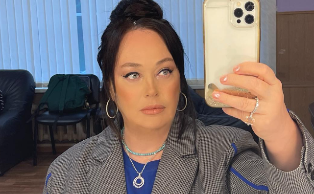 В первом после перерыва выпуске «Давай поженимся!» зрители увидели собаку Гузеевой и компаньона Сябитовой