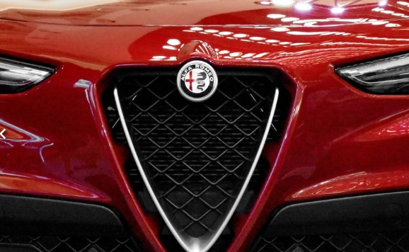 Alfa Romeo готовится представить суперкар за 1 миллион долларов 30 августа