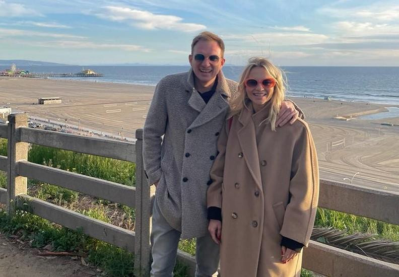 Актёр Андрей Бурковский публичко поздравил жену с годовщиной свадьбы