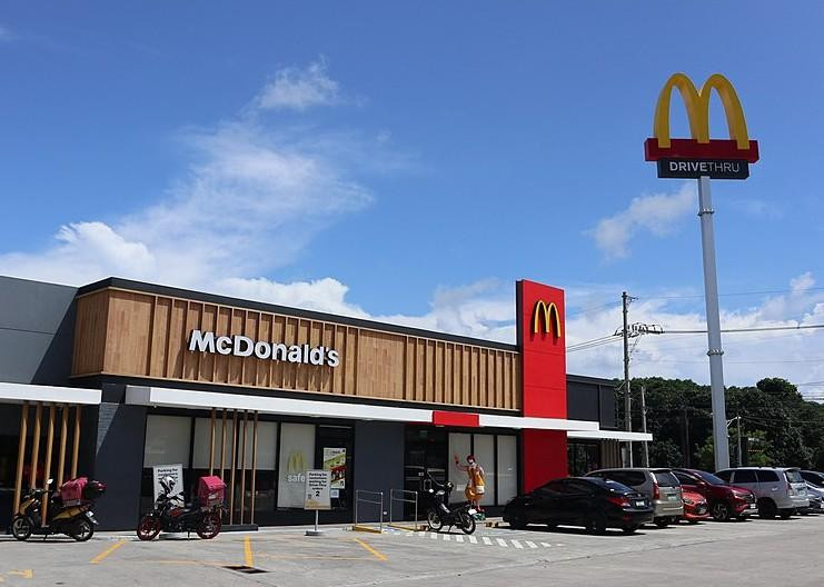 В Австрии McDonald's представил лимитированную коллекцию лаков для ногтей под цвет соусов