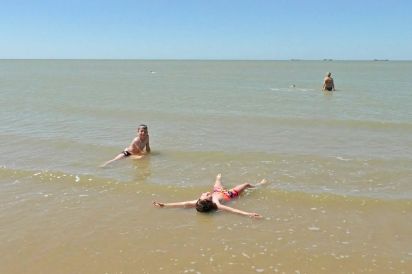 Эксперт Широкорад не советует гражданам РФ купаться в Азовском море