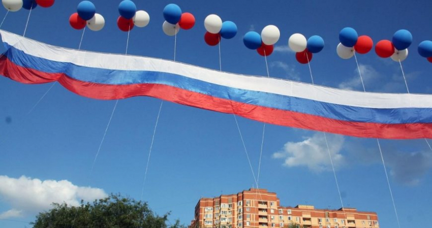 Какой праздник сегодня, 12 августа, отмечают в разных странах мира