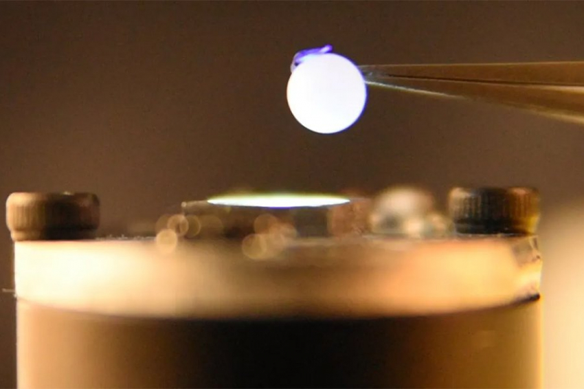 Беспроводные кристаллы для доставки энергии могут раскрыть возможности дронов