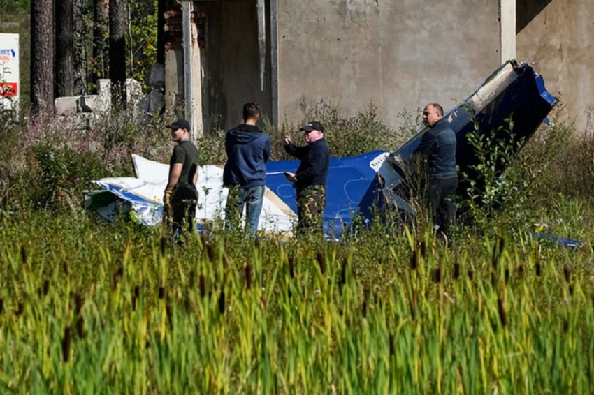 «МК»: Список пассажиров упавшего самолета Пригожина был «плавающим»