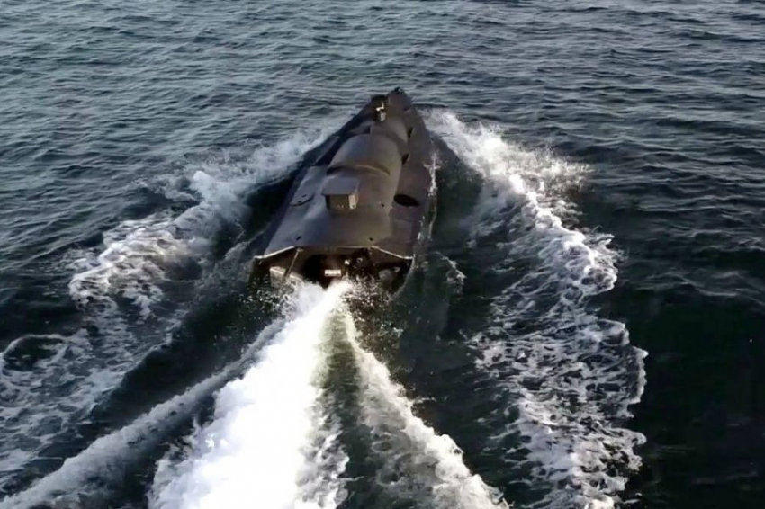 H I Sutton: для защиты от атак украинских морских беспилотников Россия затопила несколько барж в районе Крымского моста