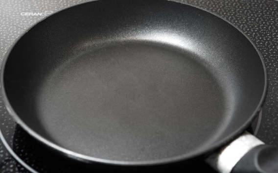 Совет американских терапевтов предупредил об опасности сковородок с антипригарным покрытием