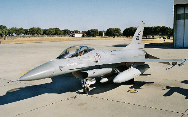 Бельгийский генерал Гетинк сравнил передачу F-16 Украине с «просроченными лекарствами»