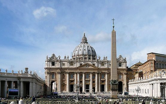 Банк Ватикана опроверг получение денег от России