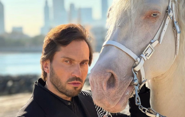 Александр Ревва отмечает 49-летие