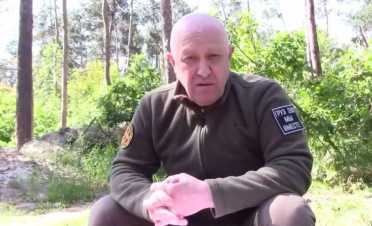 Джорджа Буша шокировал давний снимок с Евгением Пригожиным