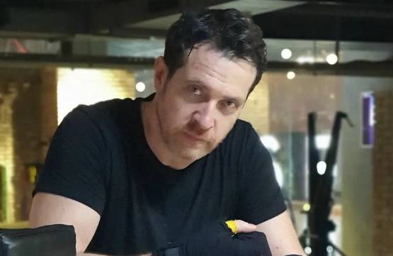 Дочь Кирилла Сафонова прилетела из США, чтобы поддержать актера