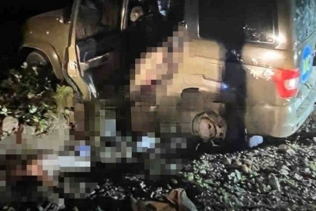 Автомобиль российских миротворцев в Карабахе оказался буквально изрешечён