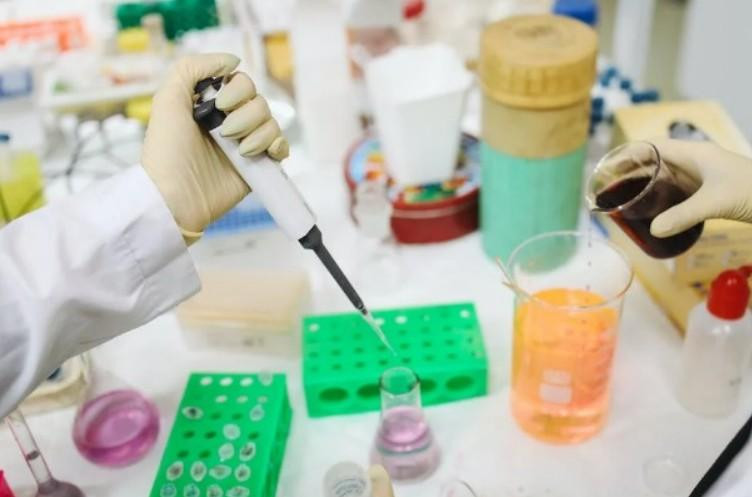 Ученые обнаружили связь между накоплением железа и разрушением клеток мозга при деменции