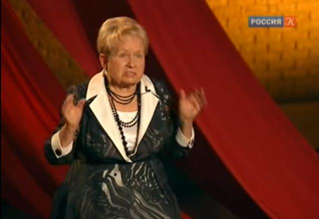 Лев Лещенко рассказал, что Александра Пахмутова стойко держится после похорон мужа
