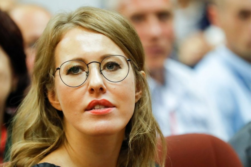 Журналистка Ксения Собчак упрекнула актера Белого за срыв гастролей «Ленкома» в Израиле