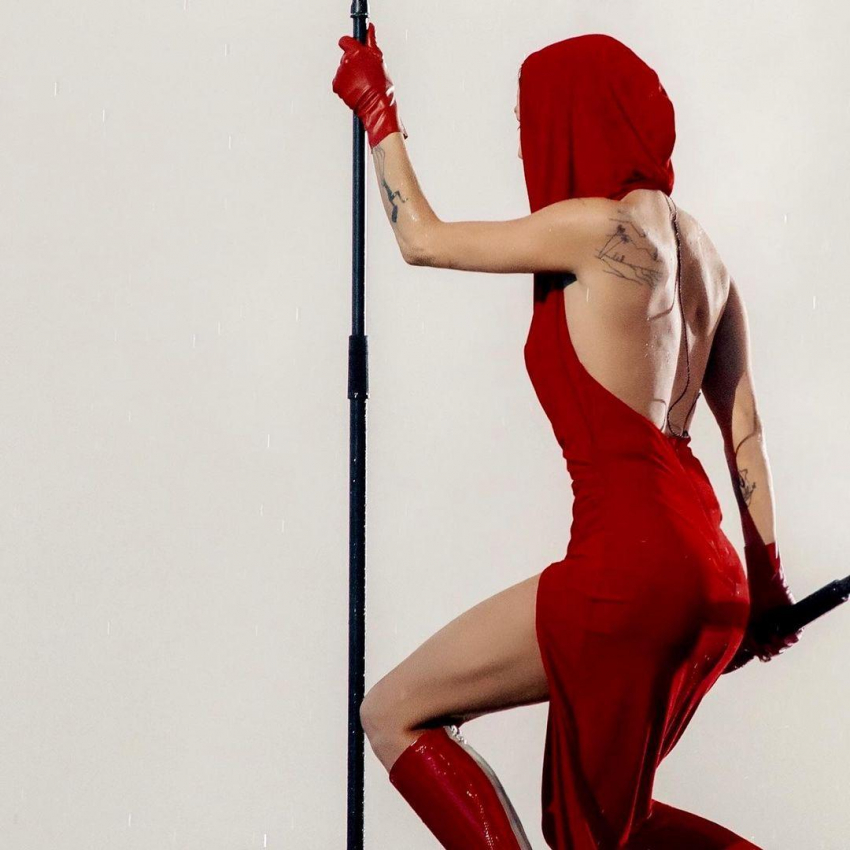 Певица Zivert рассказала о предложении ей «секса за гроши»