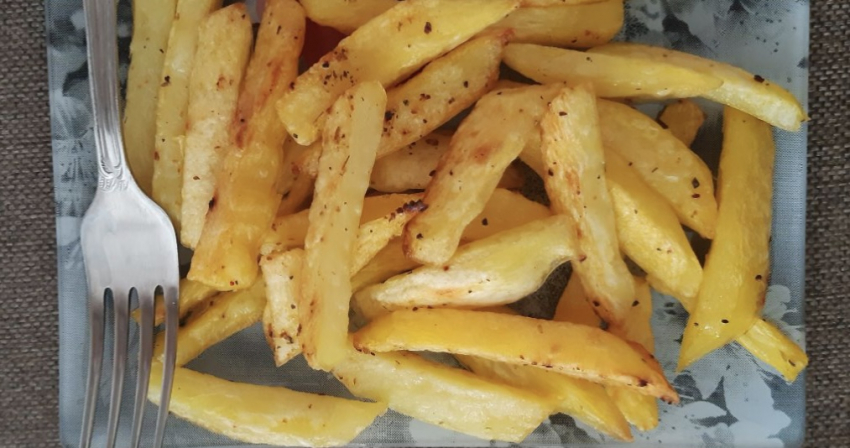 Как приготовить настоящую картошку фри дома: хрустящая снаружи и мягкая внутри