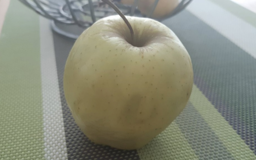 Что сделать, чтобы нарезанные яблоки не темнели: пять простых лайфхаков