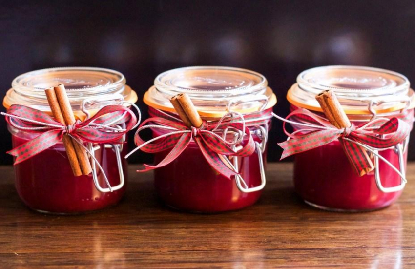 Диетолог Арзамасцев назвал два самых опасных для здоровья вида варенья