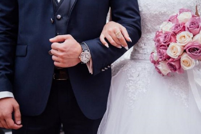 В Новочеркасске на свадьбу, гулявшую под песню Сердючки, вызвали полицию