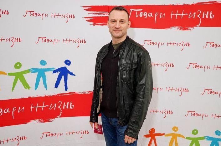 Анатолия Белого возмутила реакция россиян на новость об отмене его спектакля в Париже