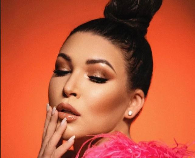 Певица Дубцова заявила, что не хочет быть частью конфликта Хайдарова со звёздами