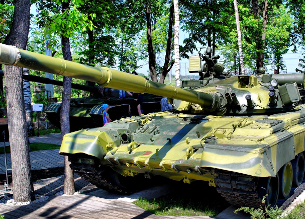 МК: Девушка-танкист с позывным «Кобра» рассказал о реакции мужчин на СВО