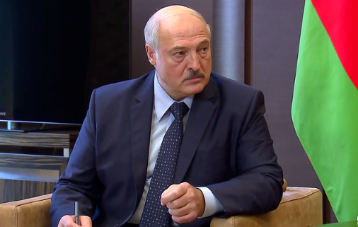 Лукашенко вступился за Зеленского перед Западом, назвав его действия «правильными»