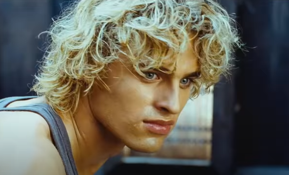 Стало известно куда пропал один из самых красивых российских актеров Василий Степанов