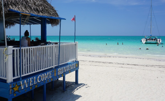 На Кубе погиб лидер первой панк-группы Екатеринбурга Андрей Серебренников