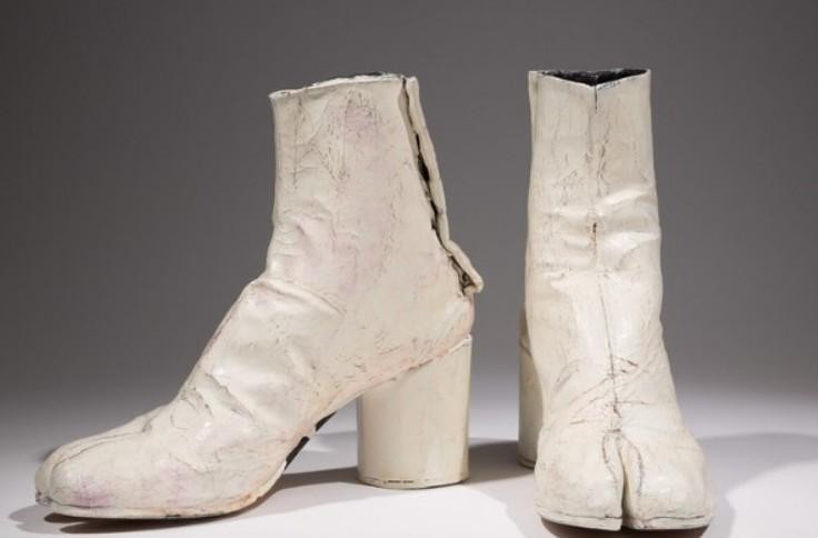 Lyst: самыми популярным видом обуви осенью 2023 года признали "копыта" Maison Margiela