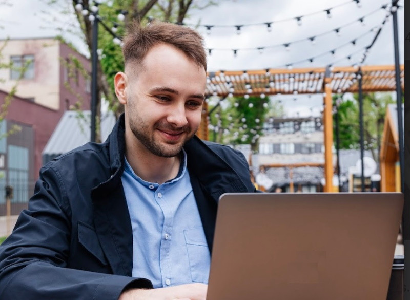 Лайфхаками в сфере IT поделился с участниками конференции «Стачка 2023» Эдвард Хомицкий 