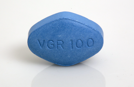 Житель Ирана ослеп из-за приема виагры