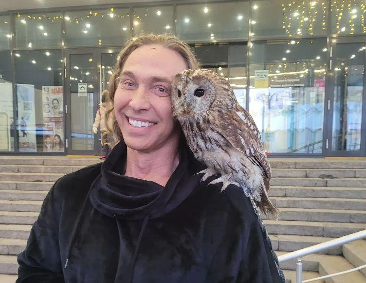 Супруг Королевой Тарзан встал на защиту Юлии Захаровой после скандала на похоронах Гришечкина