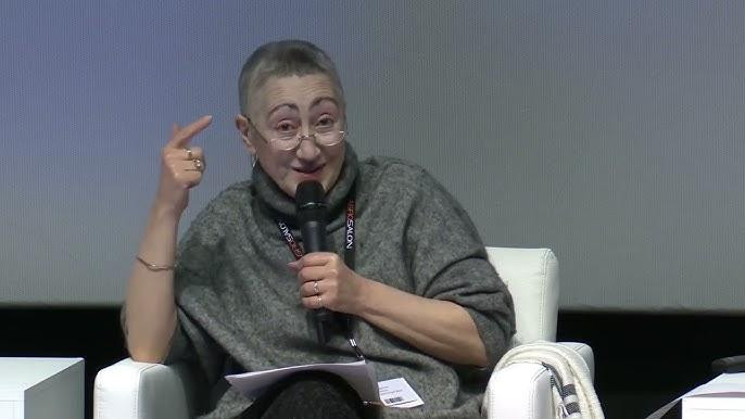 Каринэ Геворгян пояснила снобизмом хамство Пугачевой на концерте в Ярославле