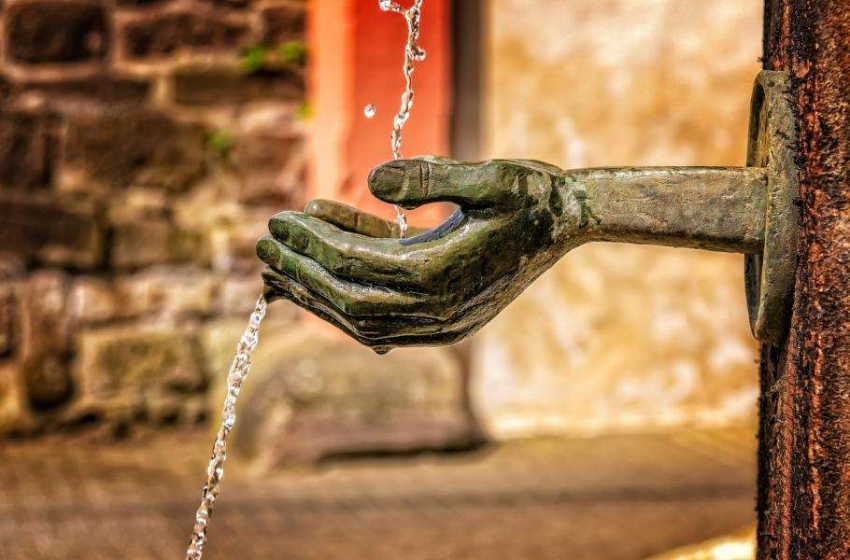 Питьевая вода из унитазов: власти Калифорнии разрешили пить очищенные сточные воды