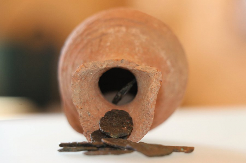 1400-летние монеты найдены в копилке в Турции